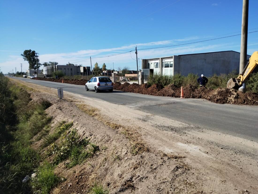 trabajos en acceso a Va Rllo.