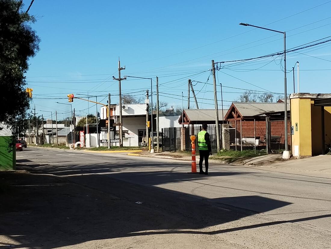 SEMAFORO B¿VALLE DE ORO