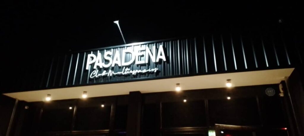 El local se encuentra en el ingreso a Villa Ramallo y fue inaugurado hace dos semanas.