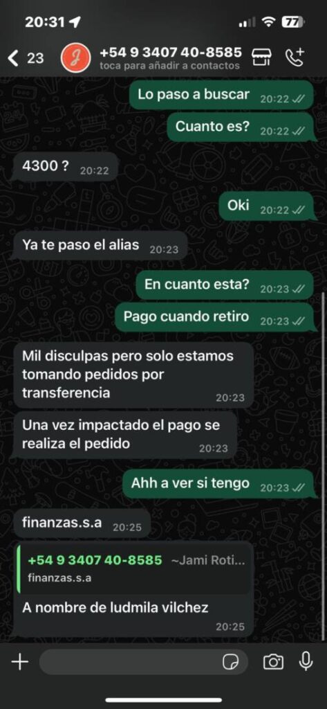 Captura de pantalla de una de las conversaciones con los estafadores. 