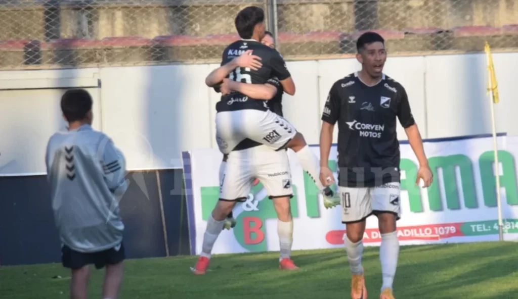 Defensores visitó a Central Norte en la capital salteña y fue derrota por 1 a 0.