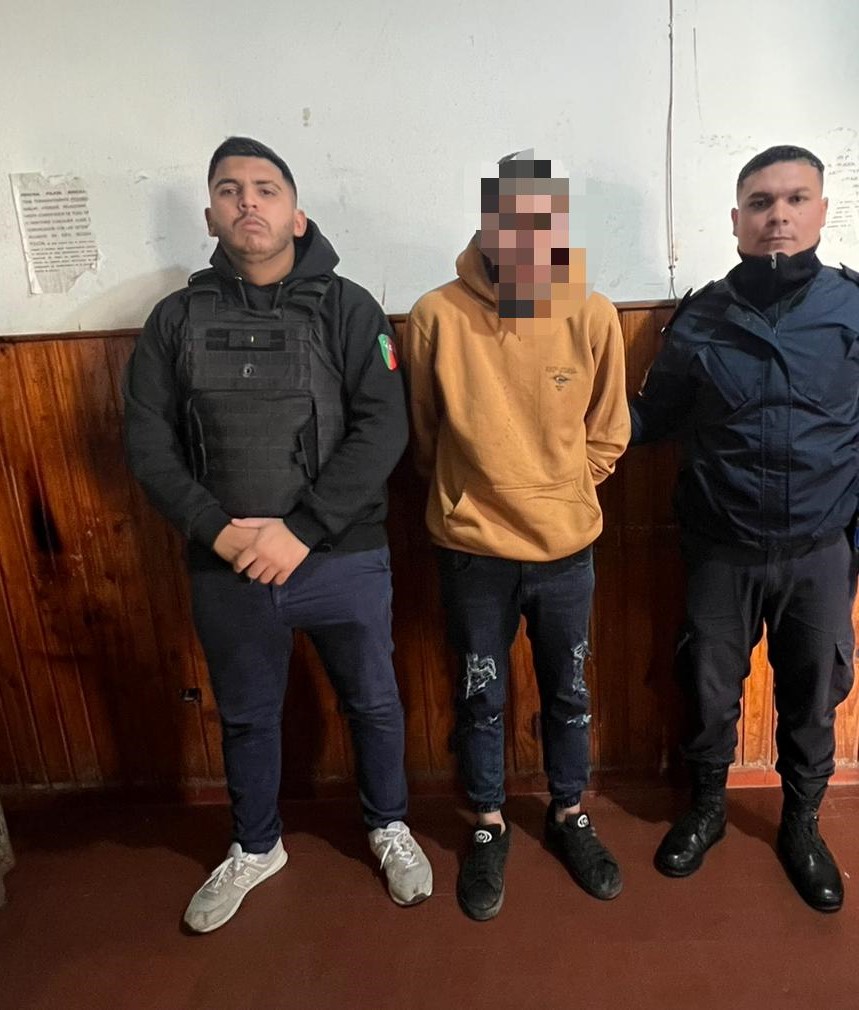 Por el momento hay un sujeto de 19 años detenido por el hecho de homicidio. 