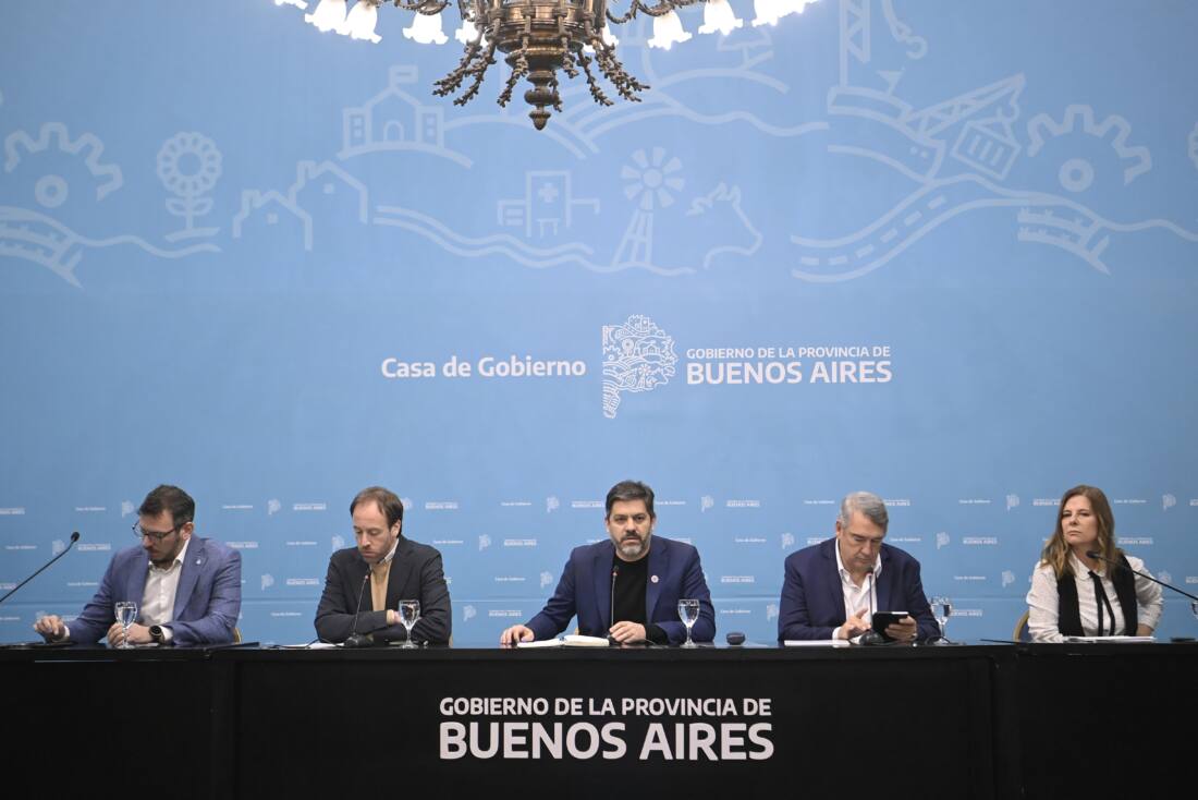 Conferencia de prensa de ministros bonaerenses.