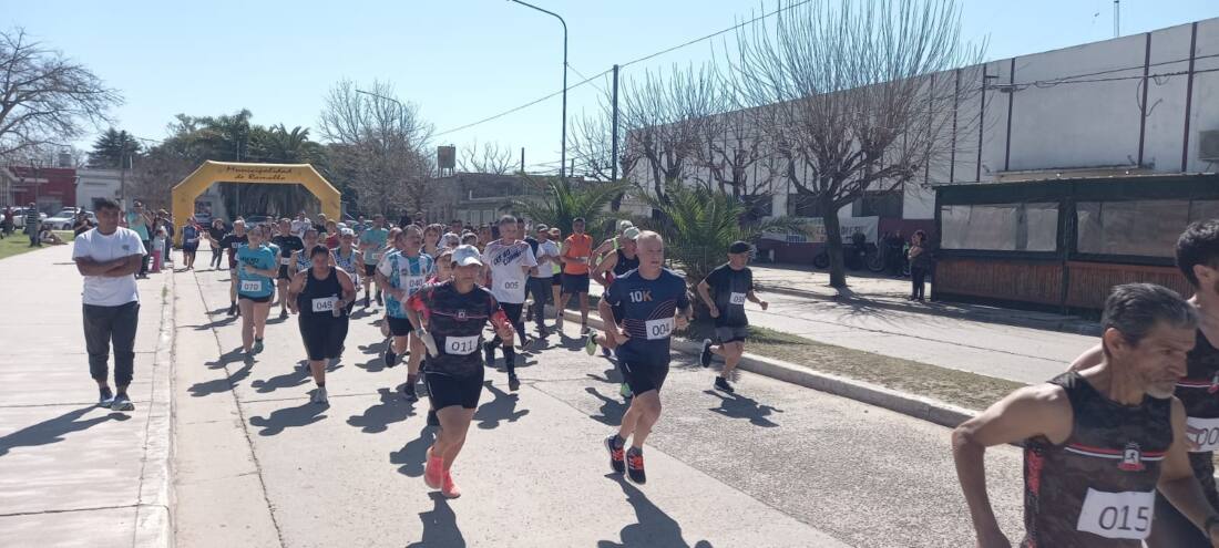 Este sábado se corrió la carrera por el Día de los CEF.