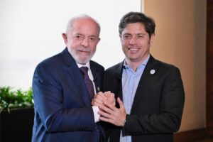El gobernador de la provincia de Buenos Aires, Axel Kicillof, mantuvo en la ciudad de México un encuentro con el presidente de Brasil, Luiz Inácio Lula da Silva