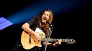 Facundo Toro cerrará los festejos.