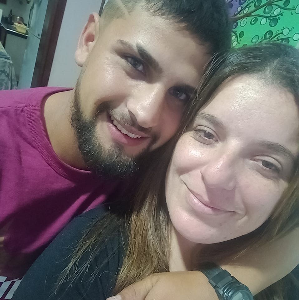 Vicky y Castro borda