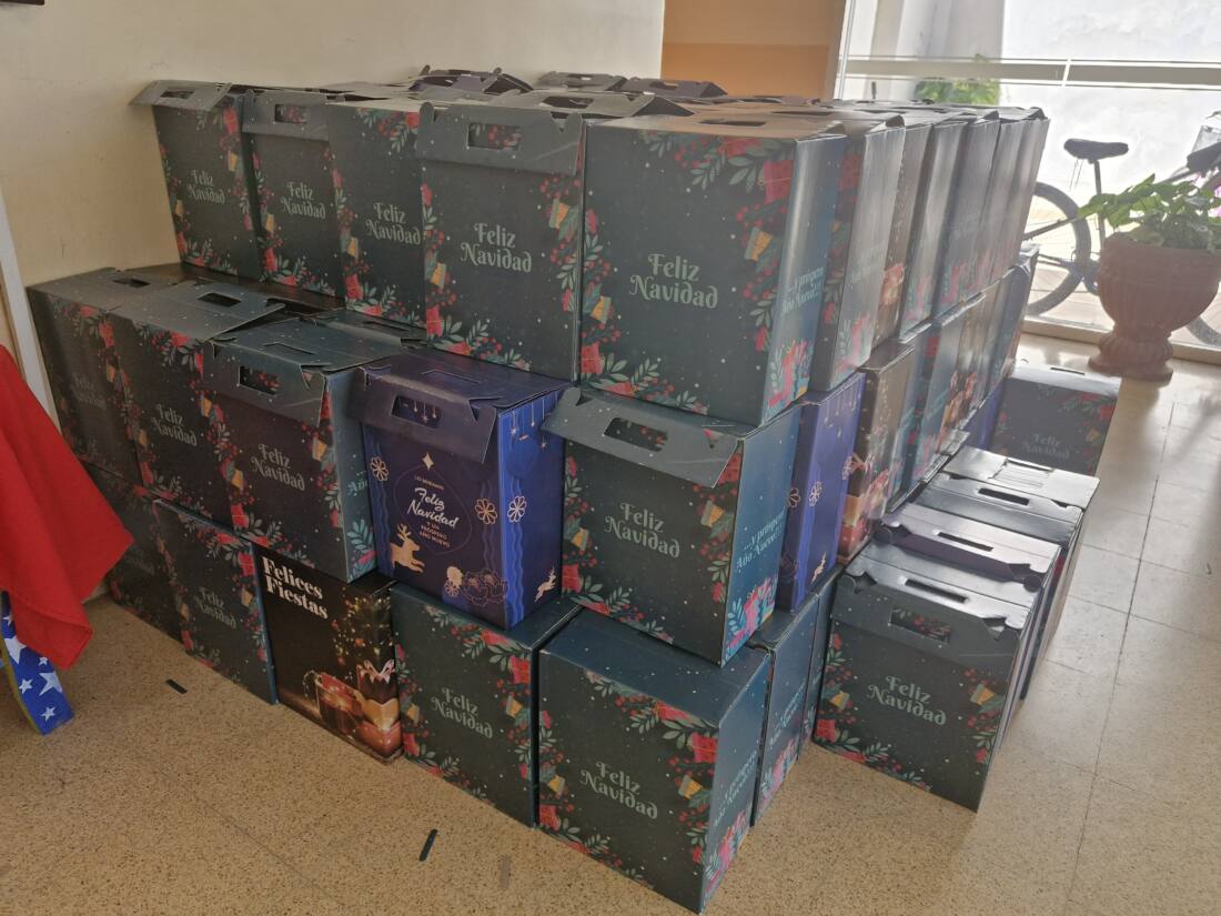 Cajas Navideñas para Municipales.