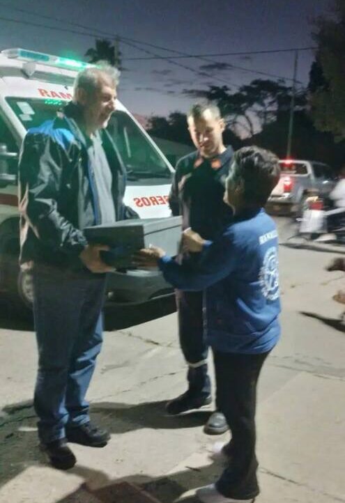 Tea bandera a bomberos